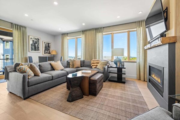 Lux Ski-In Ski-Out 4BR Condo at SouthFace Village
