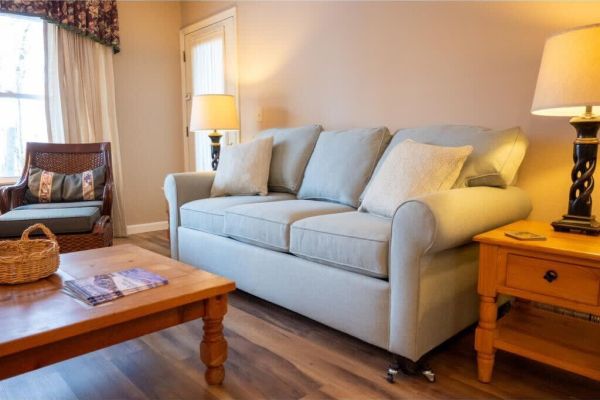 3BR Ski-In/Ski-Out Condo at Okemo with a Fireplace