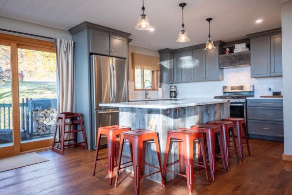Trailside Mountain View 4-BR Okemo Haven