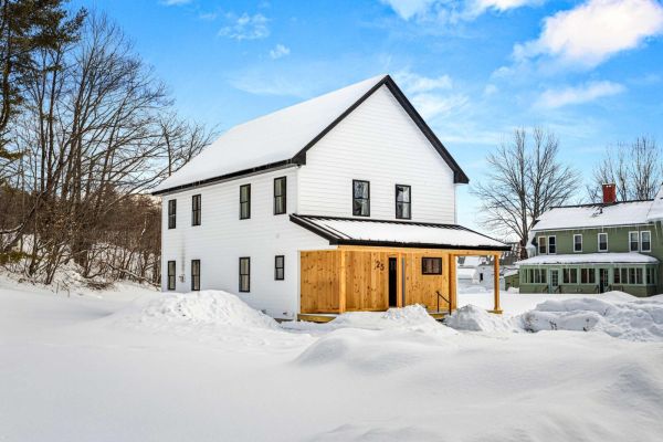 Modern Ludlow Home | Walk to Village | 5 Min Okemo