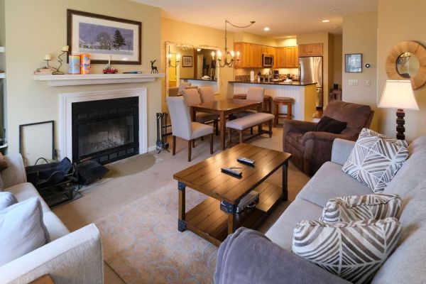 Walk-Out Ski-In Ski-Out 3BR Winterplace Condo