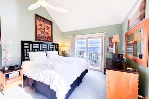 3BR Slopeside Solitude Condominium at Okemo Mountain