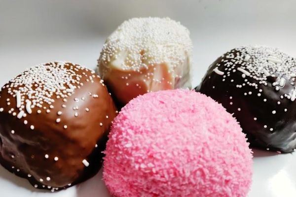 Pop’s Biscotti & Chocolates