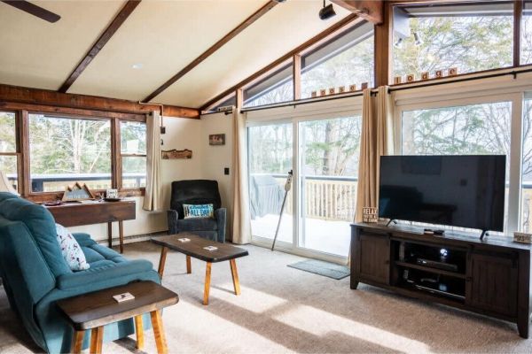 Mountainside 4-BR Lodge 2-min to Okemo Mountain