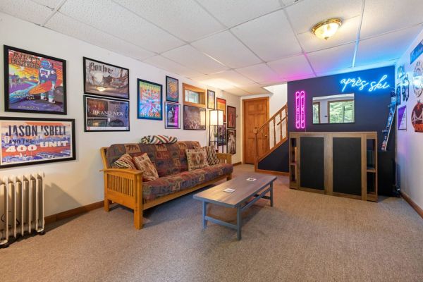 3BR Lake & Slope Retreat: Near Okemo w/  Hot Tub